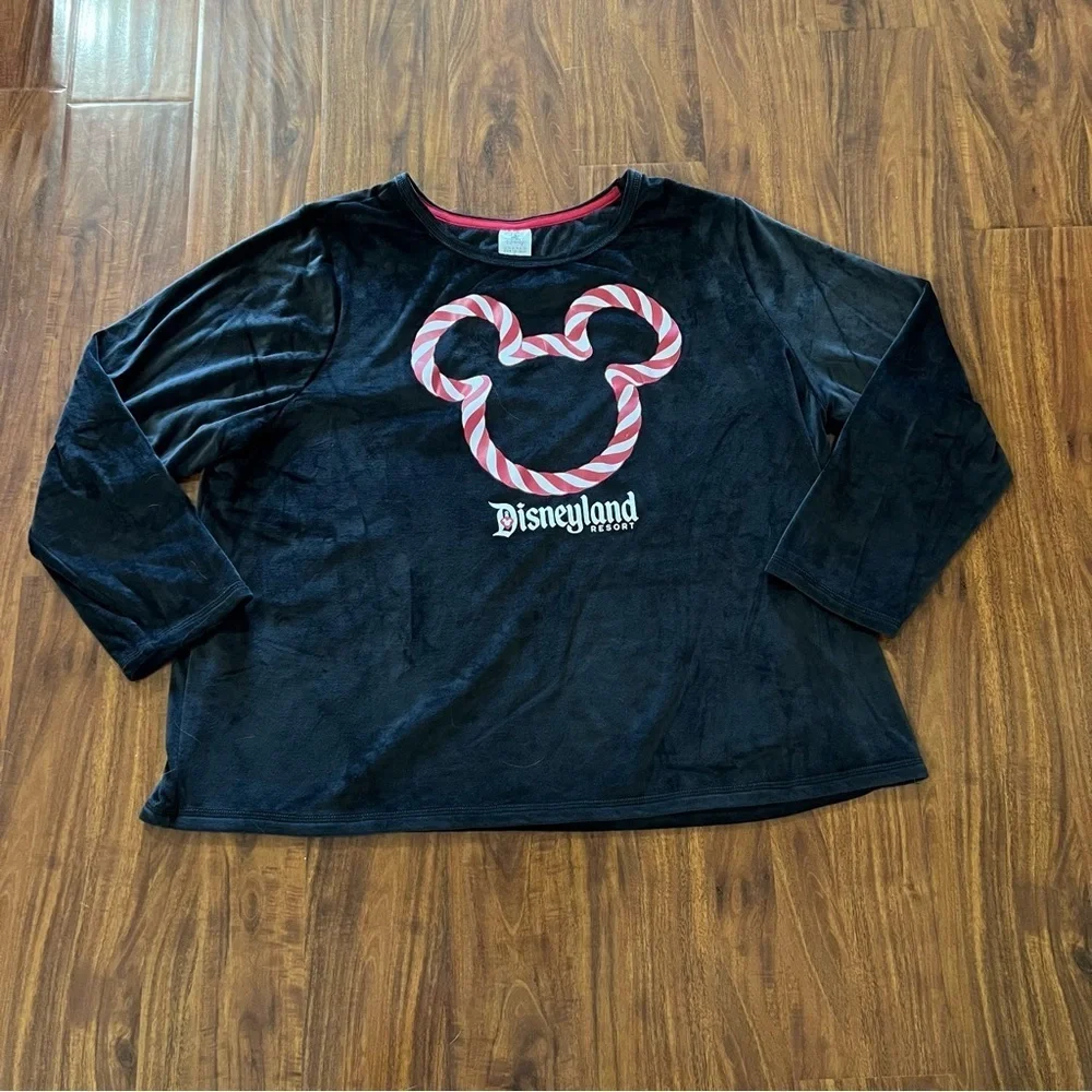 Disneyland Resorts Mickey Mouse Holiday Velour Pajama Set size 2X - Picture 3 of 9
